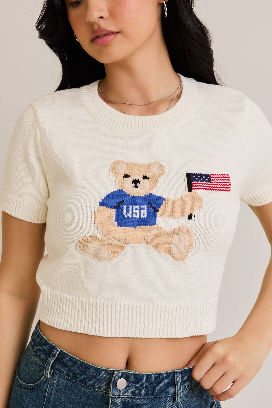 "TEDDY BEAR WITH USA FLAG" GRAPHIC CREW NECK SWEATER TOP: White / IWT5170-3