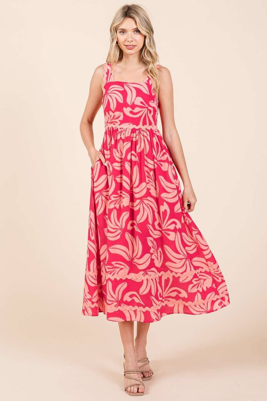 TROPICAL LEAF PRINT WAVY SLEEVELESS MIDI DRESS: FUCHSIA / M43303