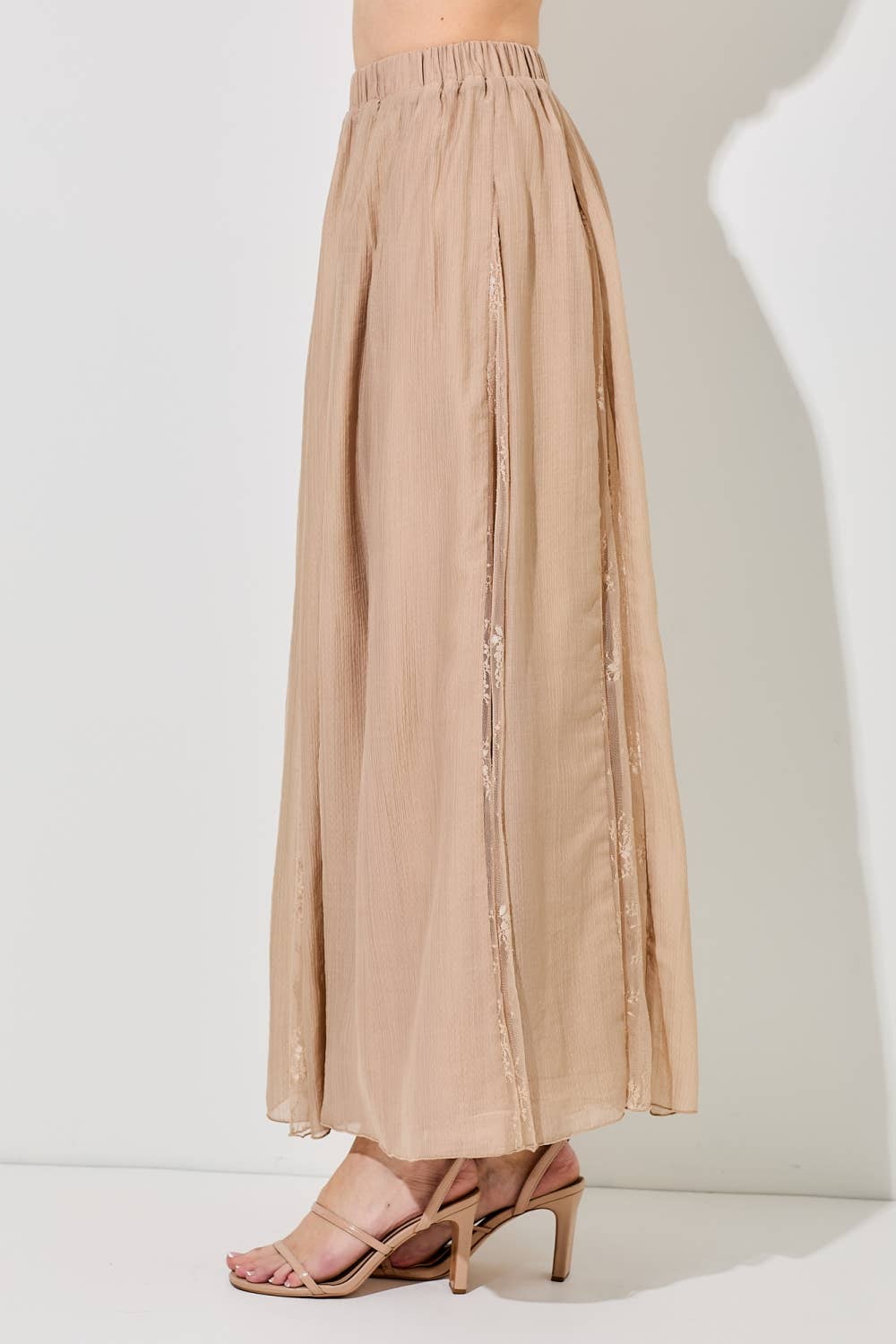 PRINTED FLORAL SHEER MAXI SKIRT: TAUPE / BK1338