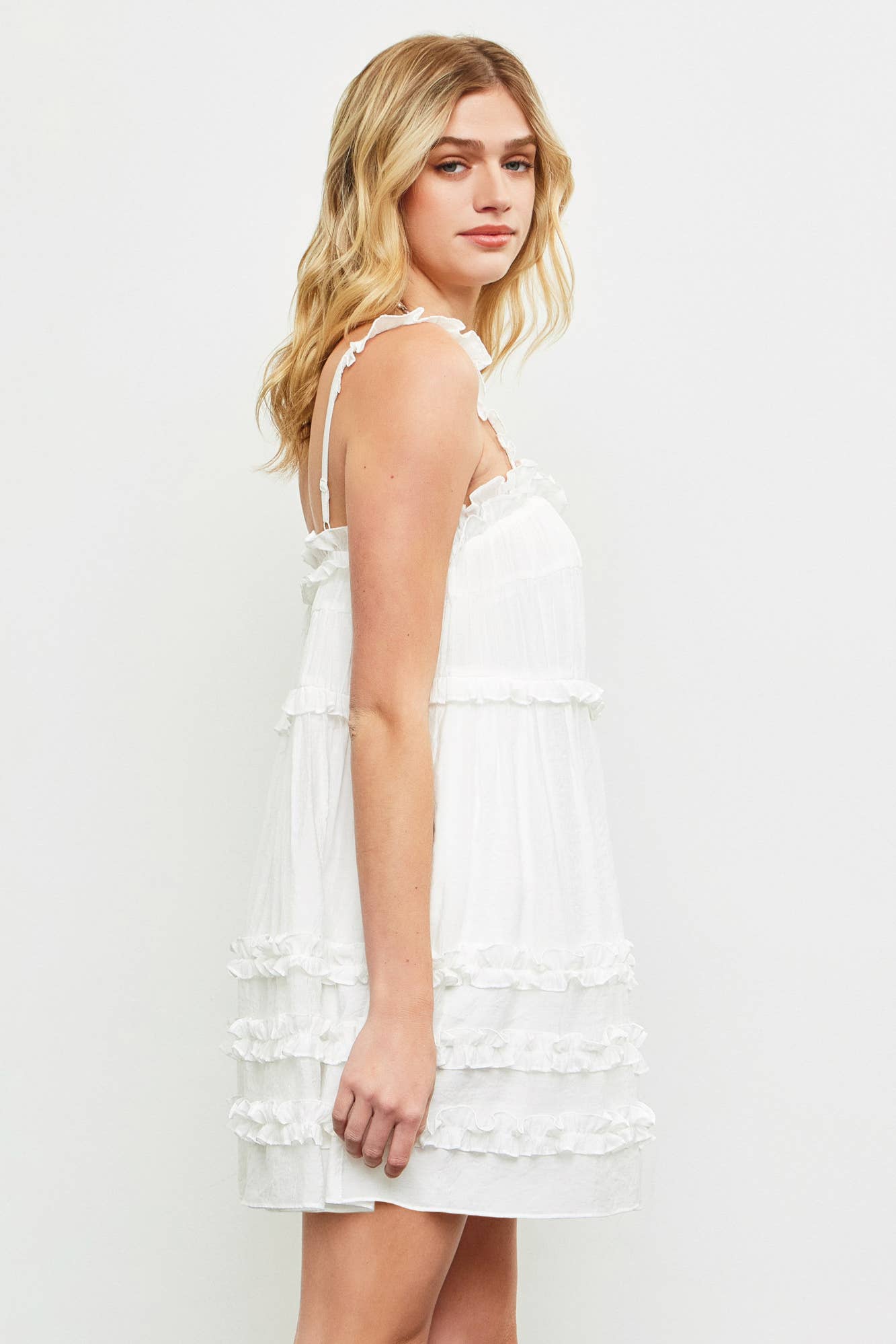 TIERED RUFFLE DRESS: S23645 / SNOW WHITE