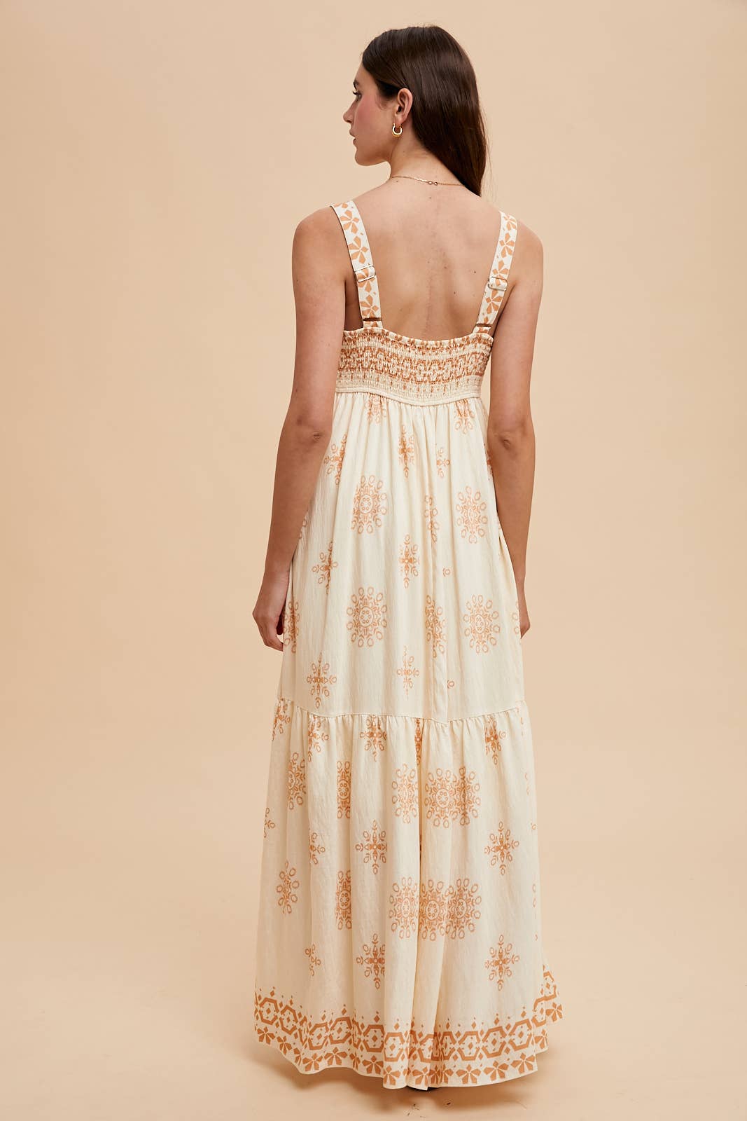 BORDER PRINT MAXI DRESS: BRAN / ILD6311