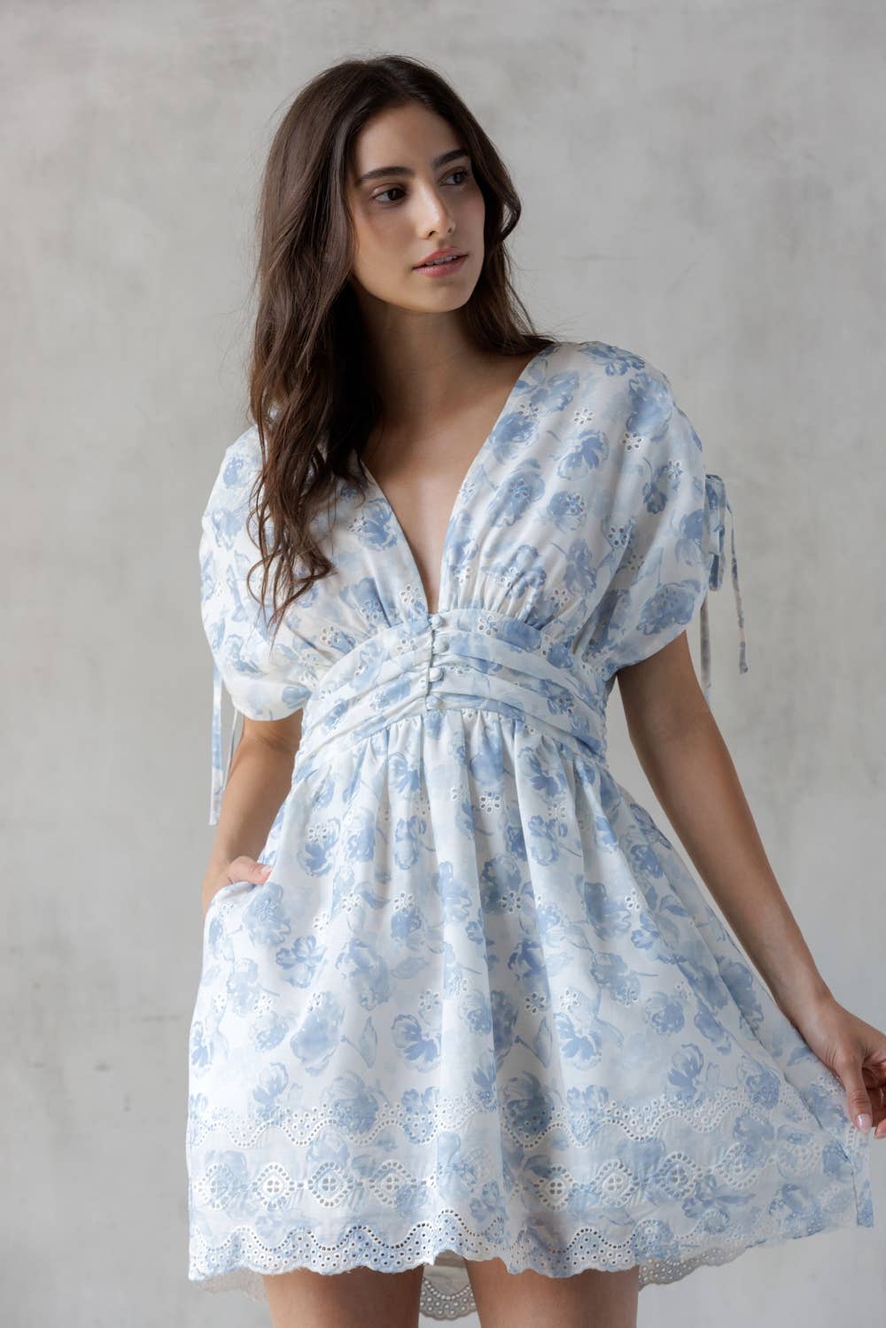 JD8192-IVORY BLUE FL: IVORY/BLUE FL