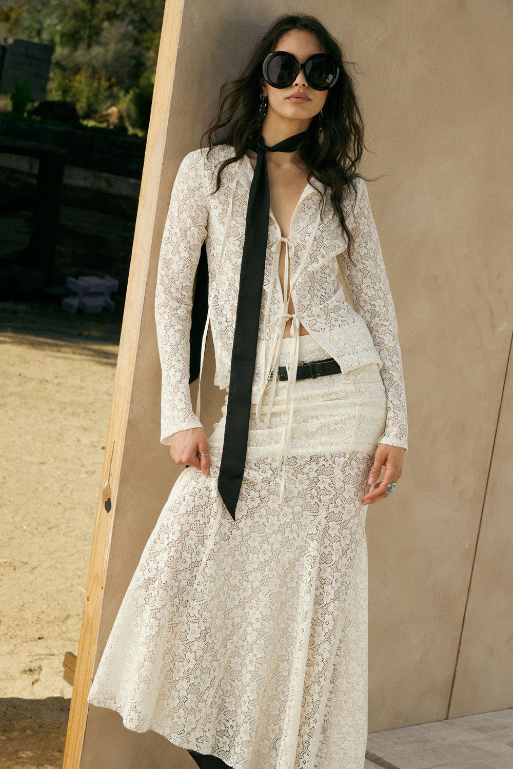 Floral Crochet Lace Fitted Mermaid Maxi Skirt: Black / FSB0126