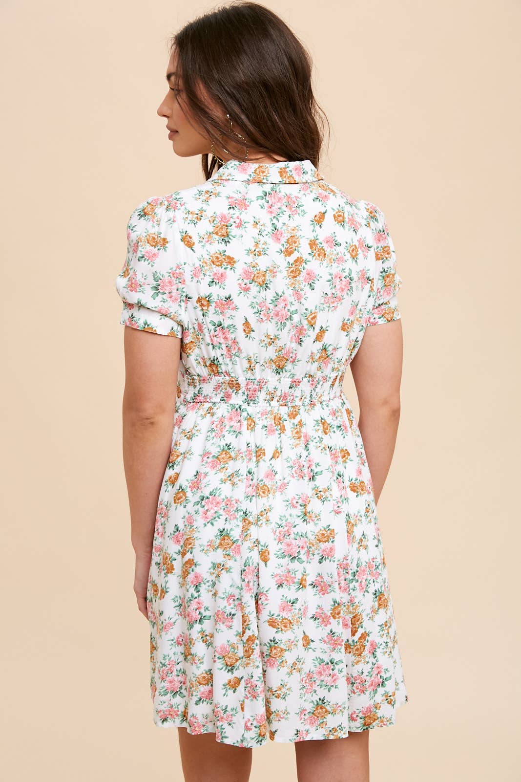COLLARED BUTTON DOWN FLORAL MINI DRESS: CREME FLORAL / ILD4960-1