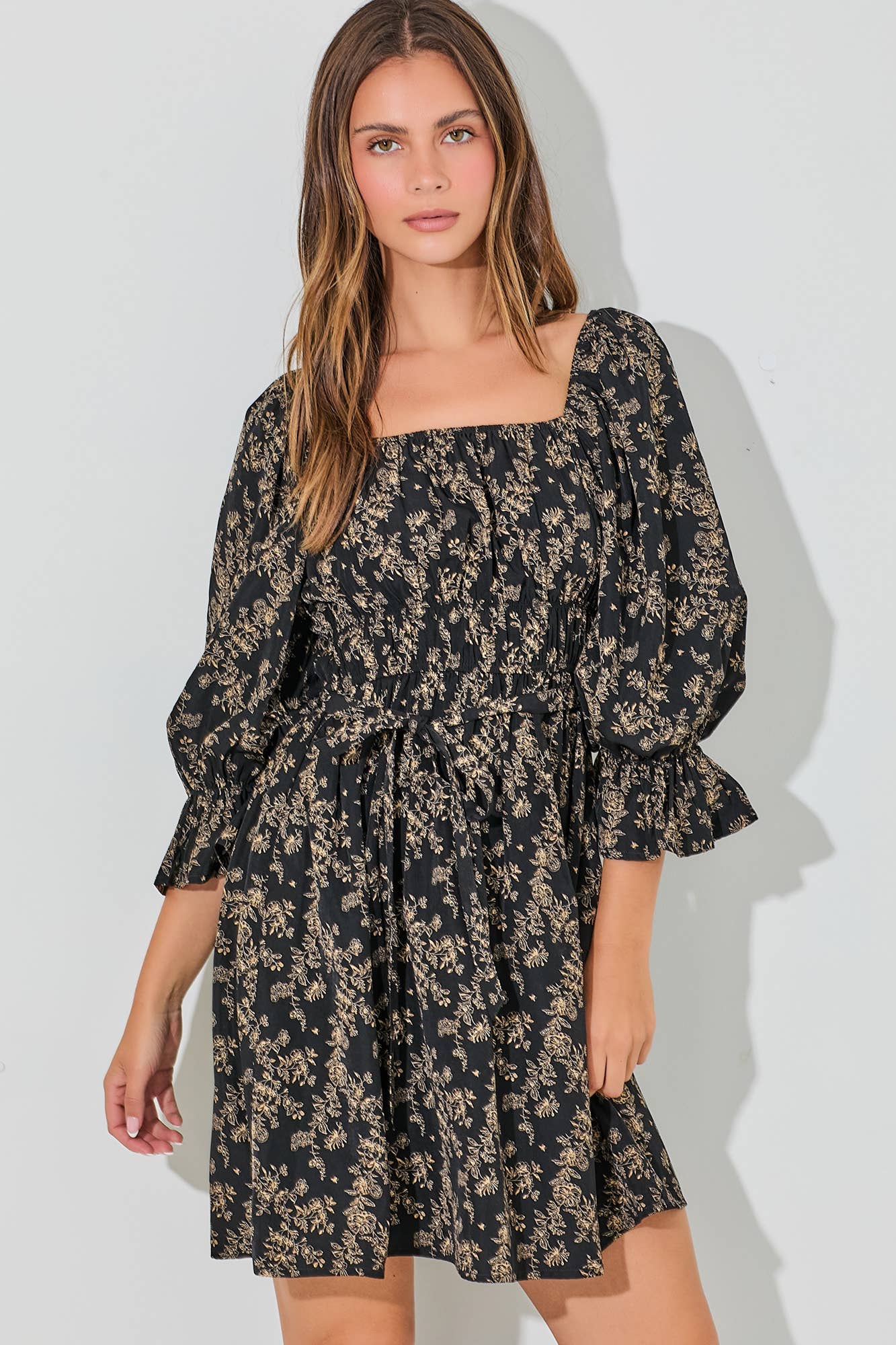 ELASTIC WAIST MINI DRESS: BLACK BD5740