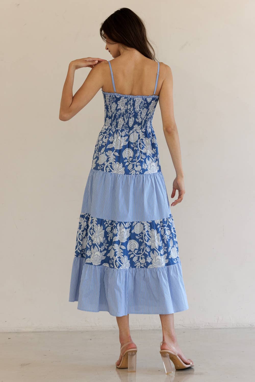 JD7666-FLORAL PRINTED MIDI DRESS: BLUE/ WHITE