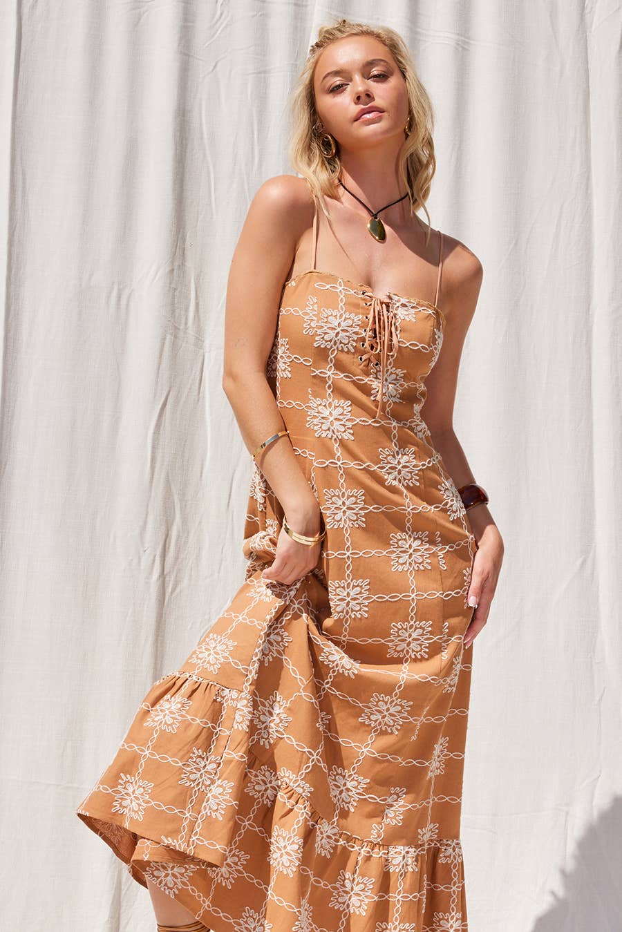 Embroidery Linen Maxi Dress : CAMEL / IM8710