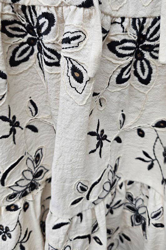 Embroidery Cut Out Mini Dress: Natural / IM8742