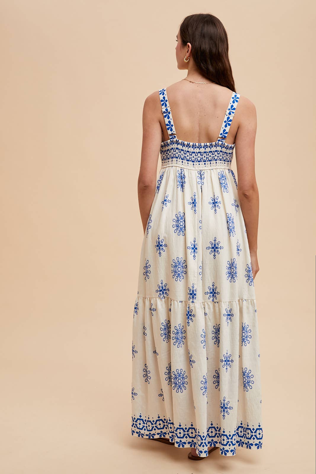 BORDER PRINT MAXI DRESS: BRAN / ILD6311