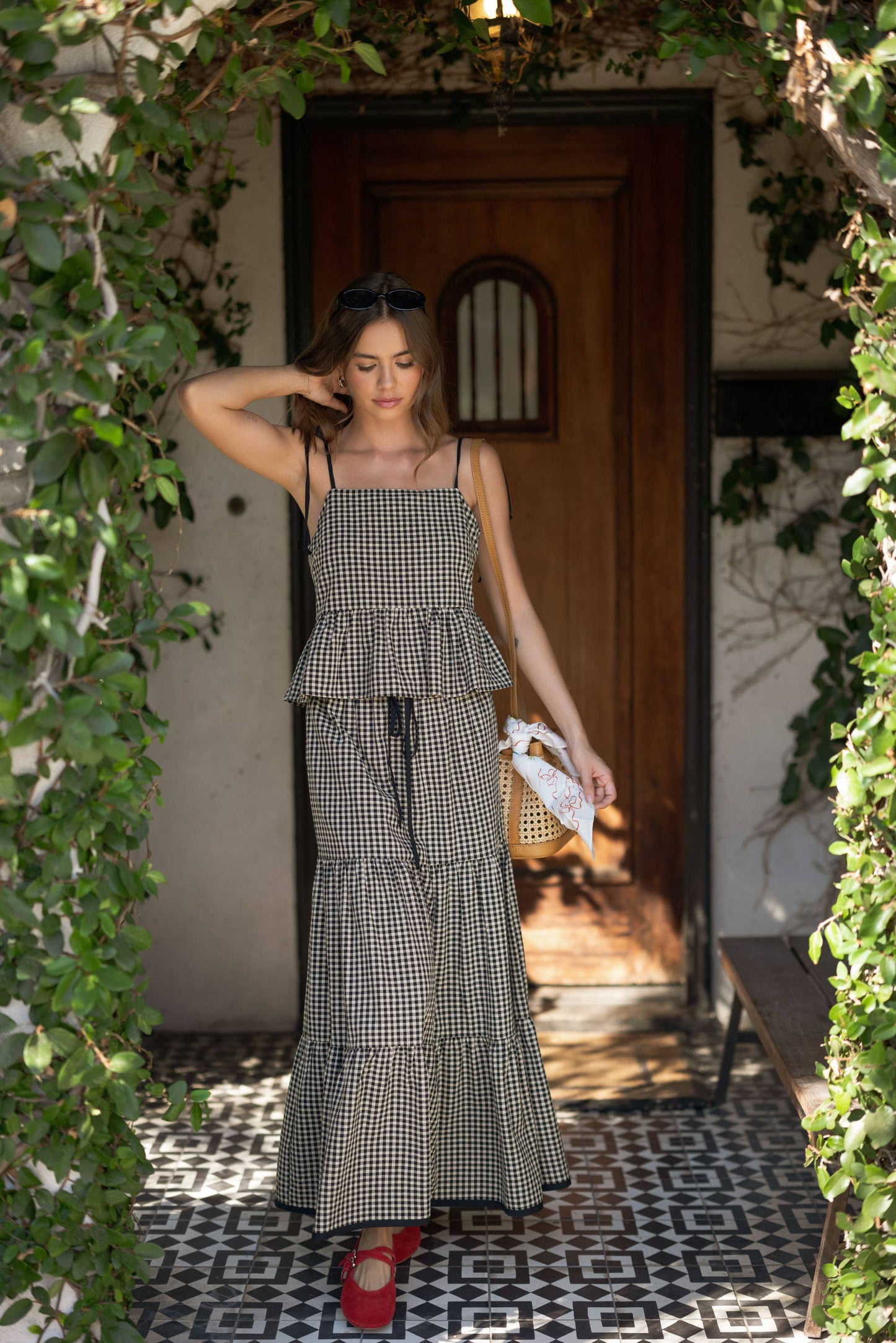 T5185ST GINGHAM PATTERN TOP: Black