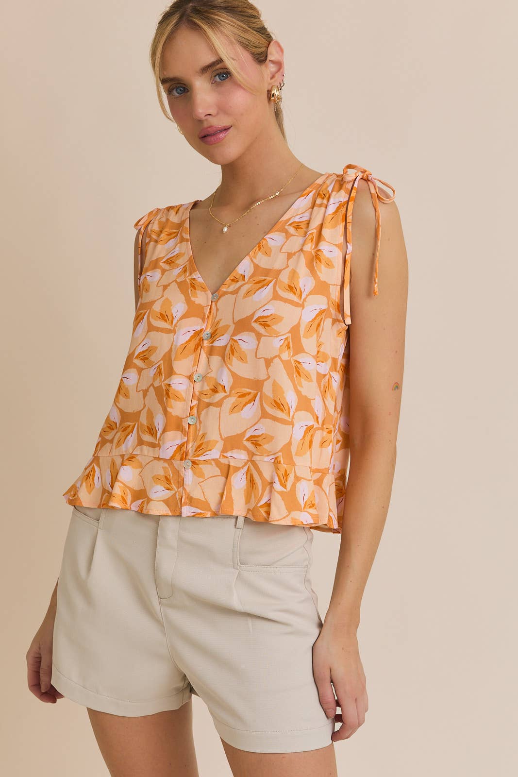 V-NECK BUTTON UP SLEEVELESS TIE DETAIL FLORAL PRINT TOP: ORANGE ET2254