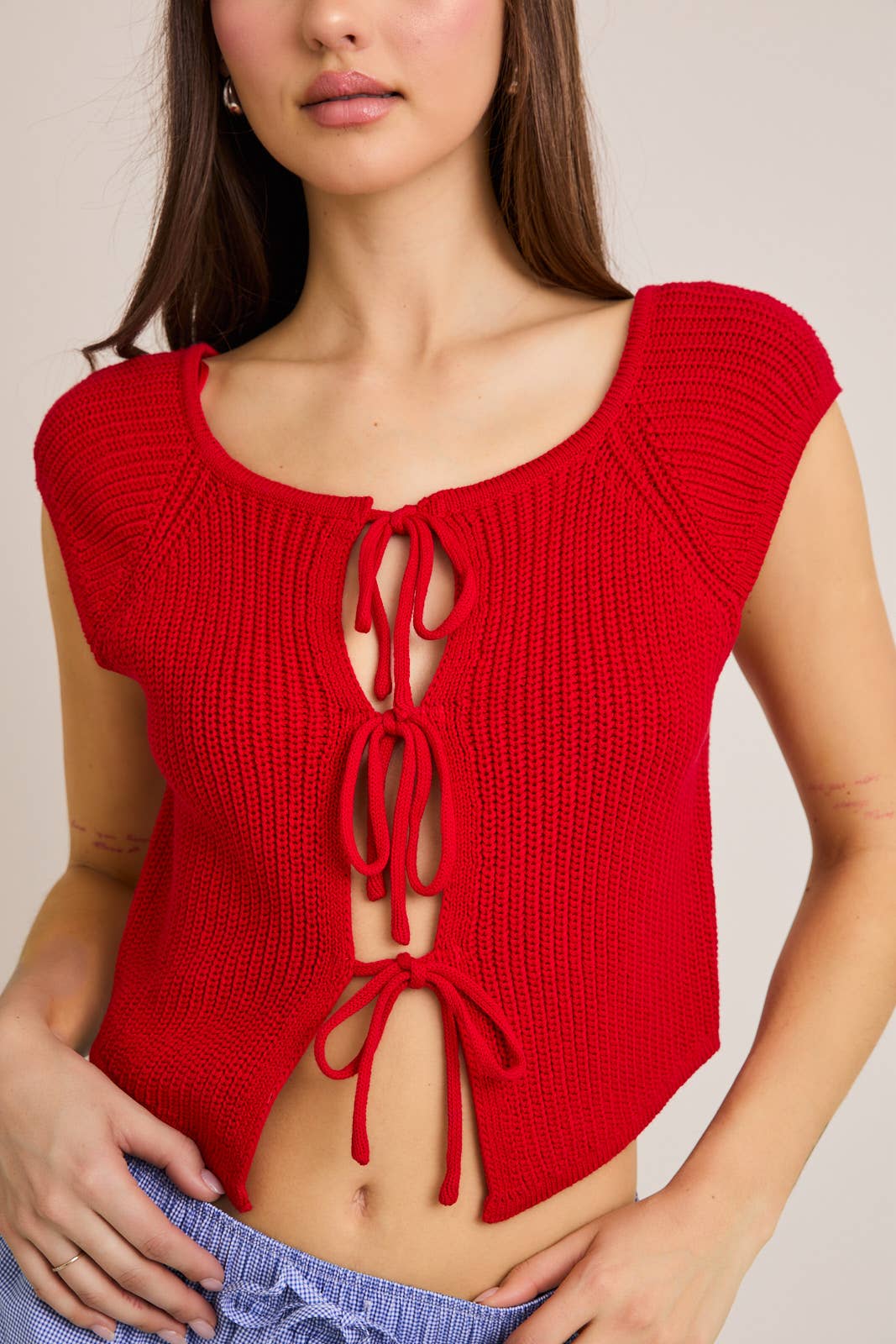 FRONT TIE SLEEVELESS SWEATER CARDIGAN: DK BROWN / BWJ1212