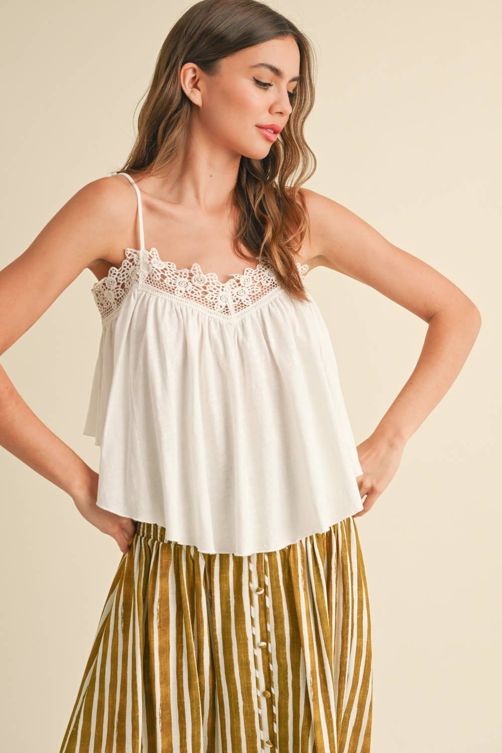 T4101 CROCHET CONTRASTED TANK TOP: CHARCOAL