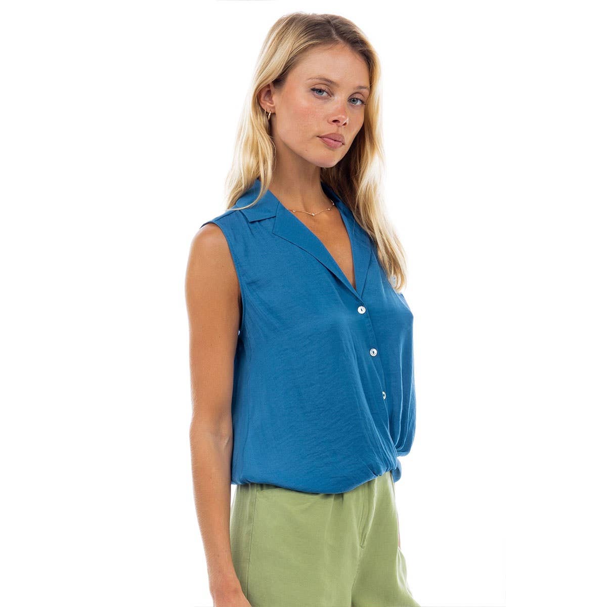 Knotted Sleeveless Collared Top: Papyrus / ET119375A-F