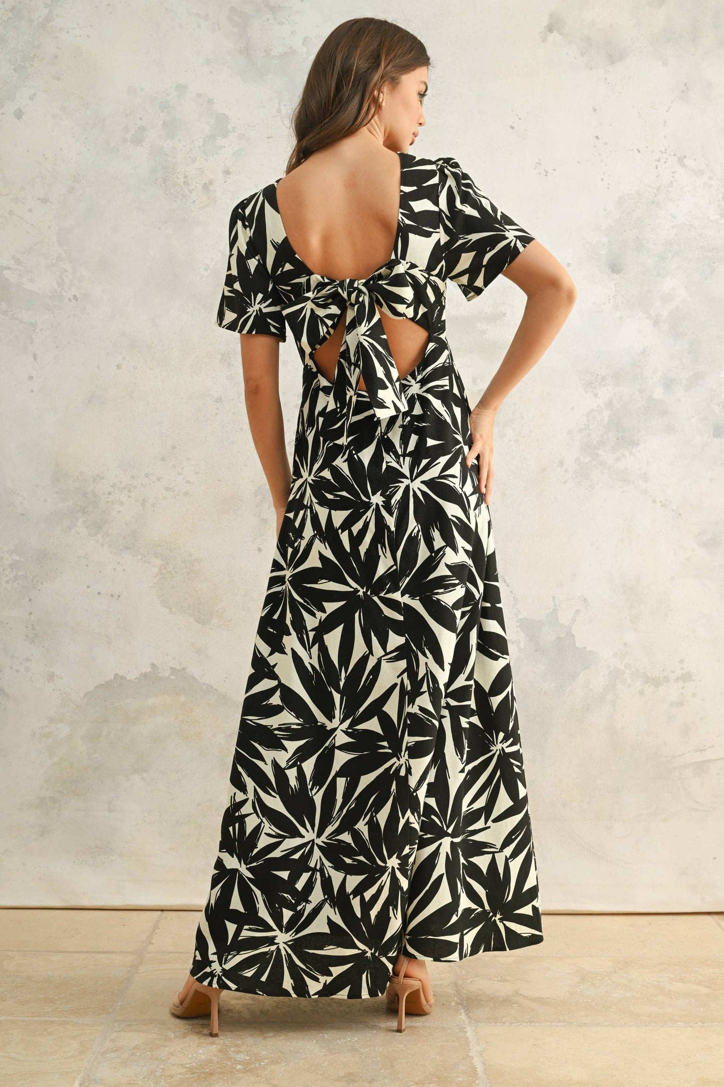 D4902 TROPICAL LEAF PRINTED DRESS: Black