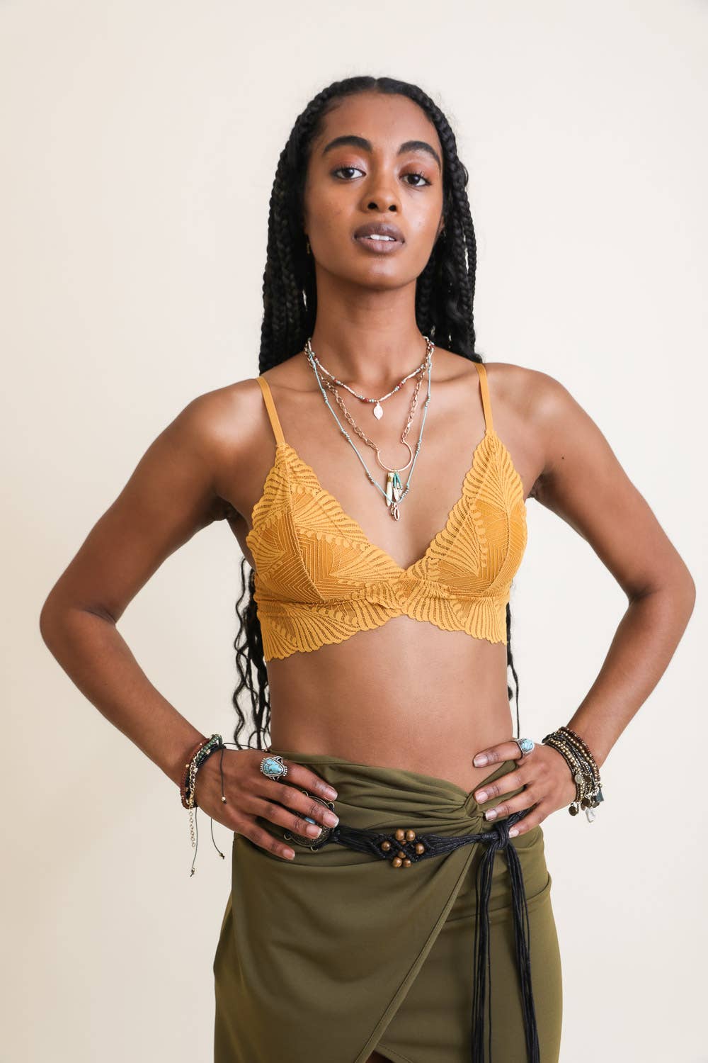 Butterfly Scallop Lace Bralette: Ivory