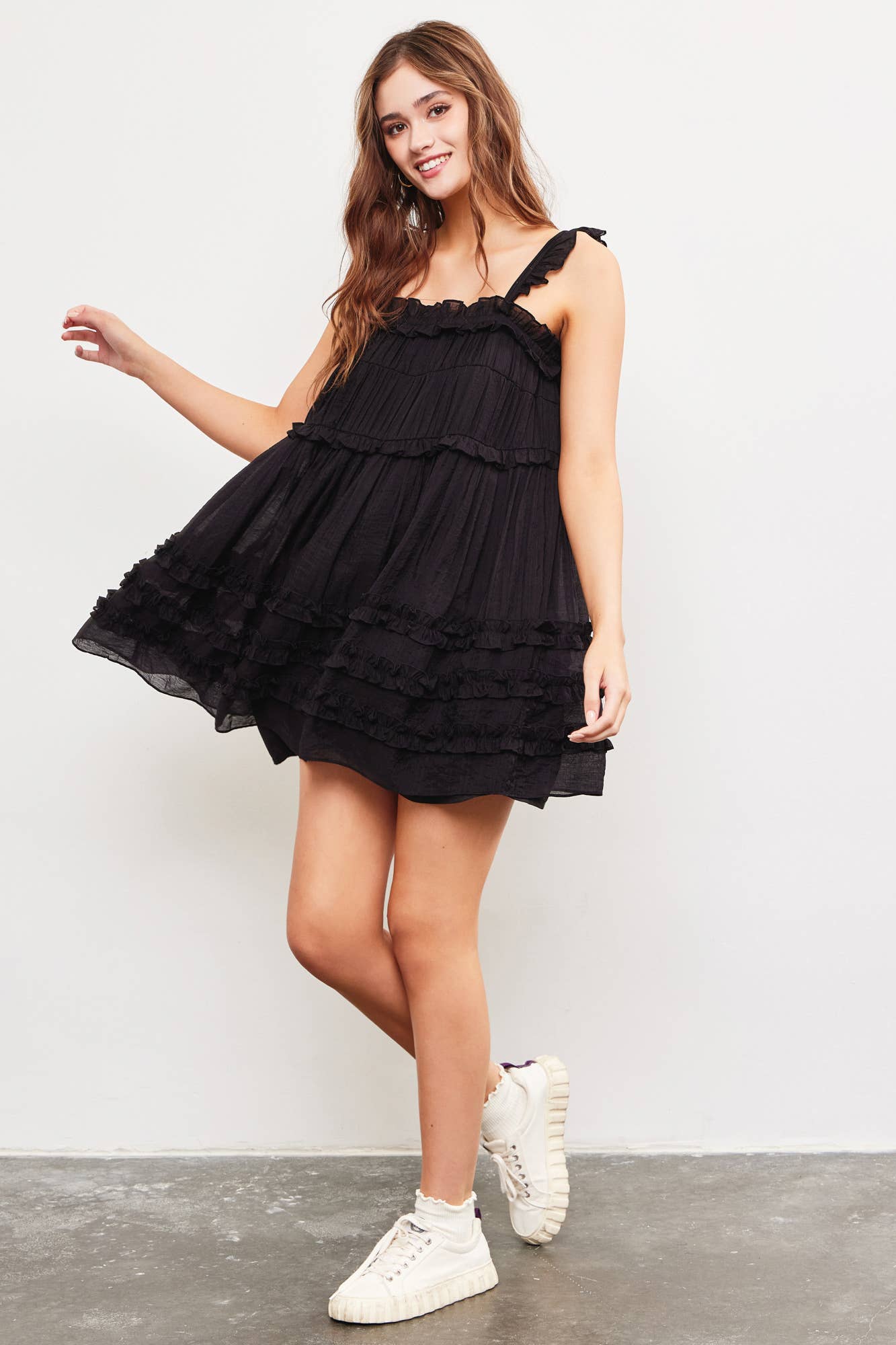 TIERED RUFFLE DRESS: S23645 / SNOW WHITE