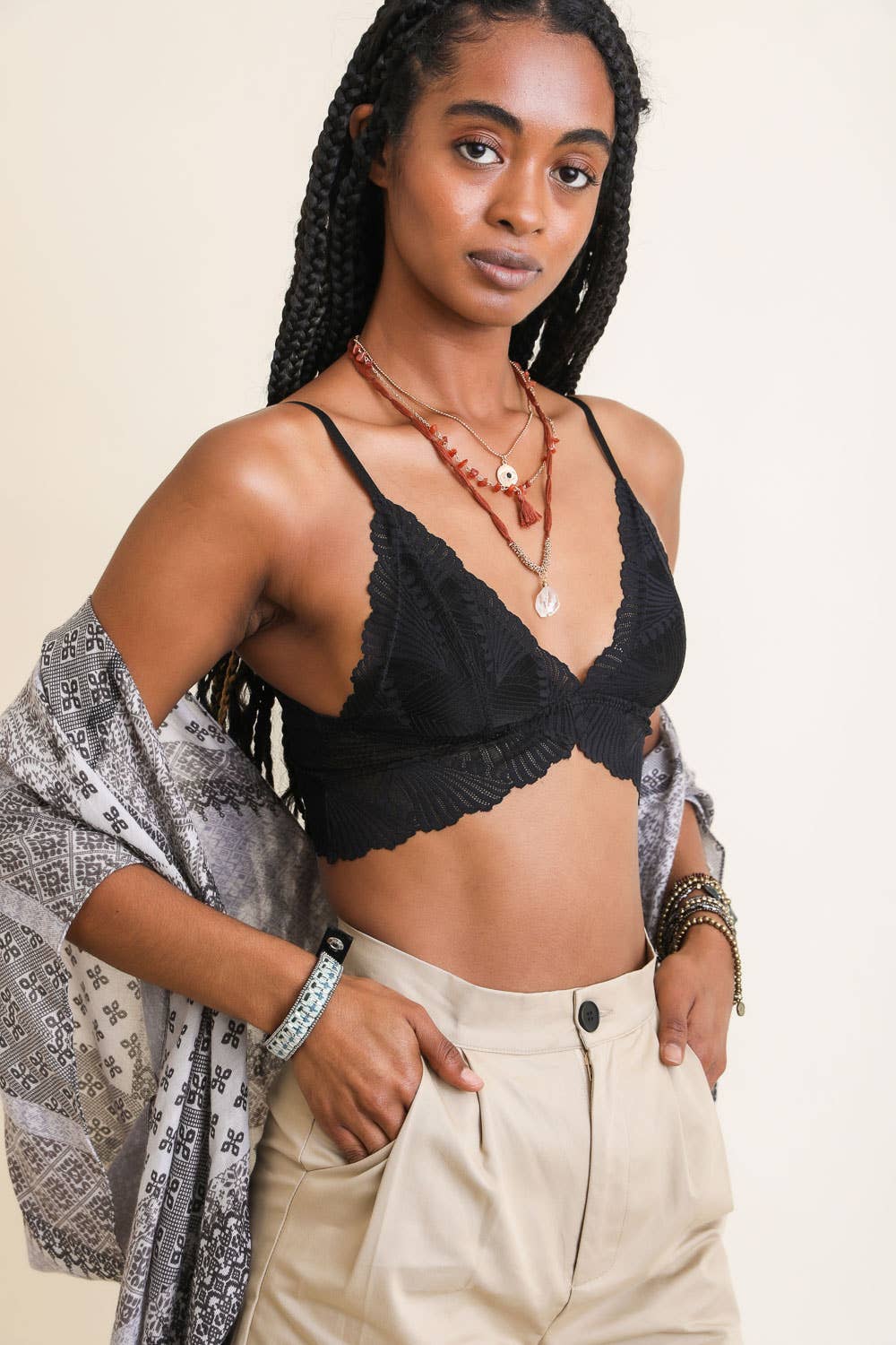 Butterfly Scallop Lace Bralette: Black