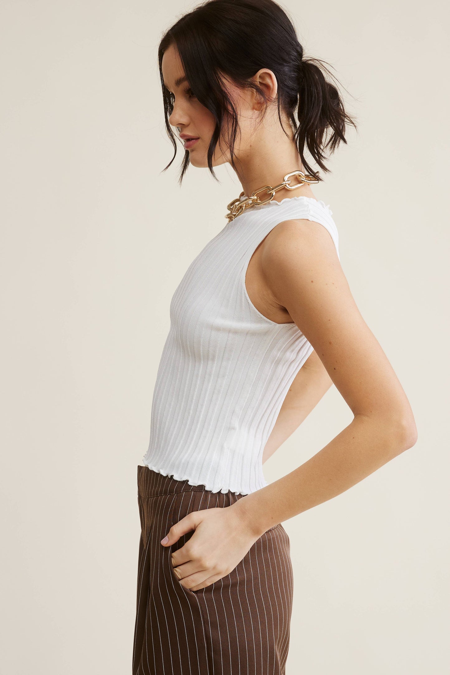 MT1620-M1 LETTUCE TRIM DETAIL RIBBED KNIT SLEEVELESS TOP: Air Force