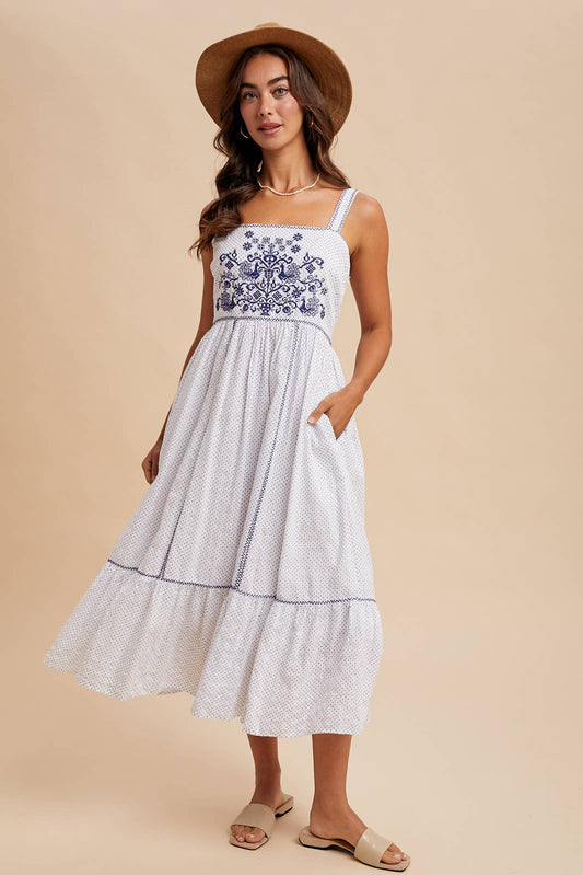 CROSS STITCH EMBROIDERED MAXI DRESS: OFF-WHITE / ILD6266