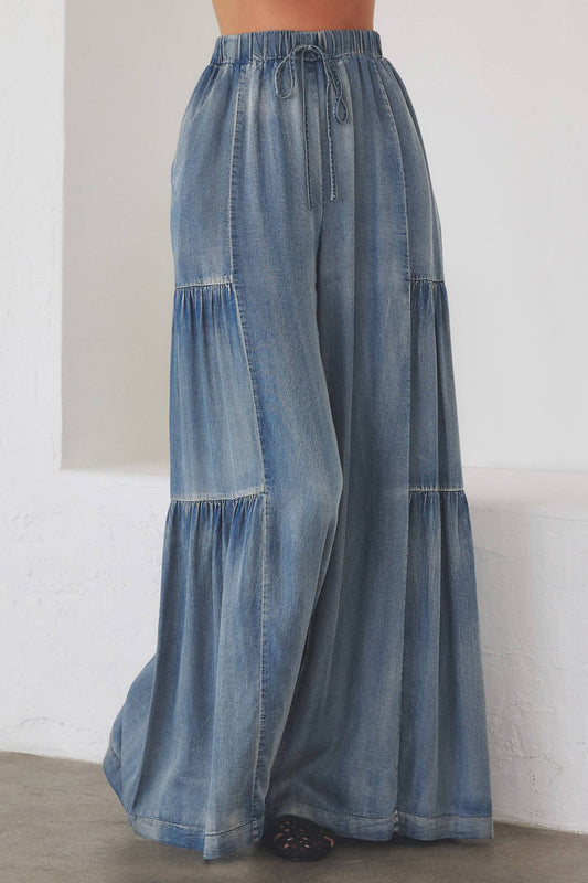 RUFFLED SIDE WASHED DENIM WIDE PANTS: WASHED DENIM / DS0417