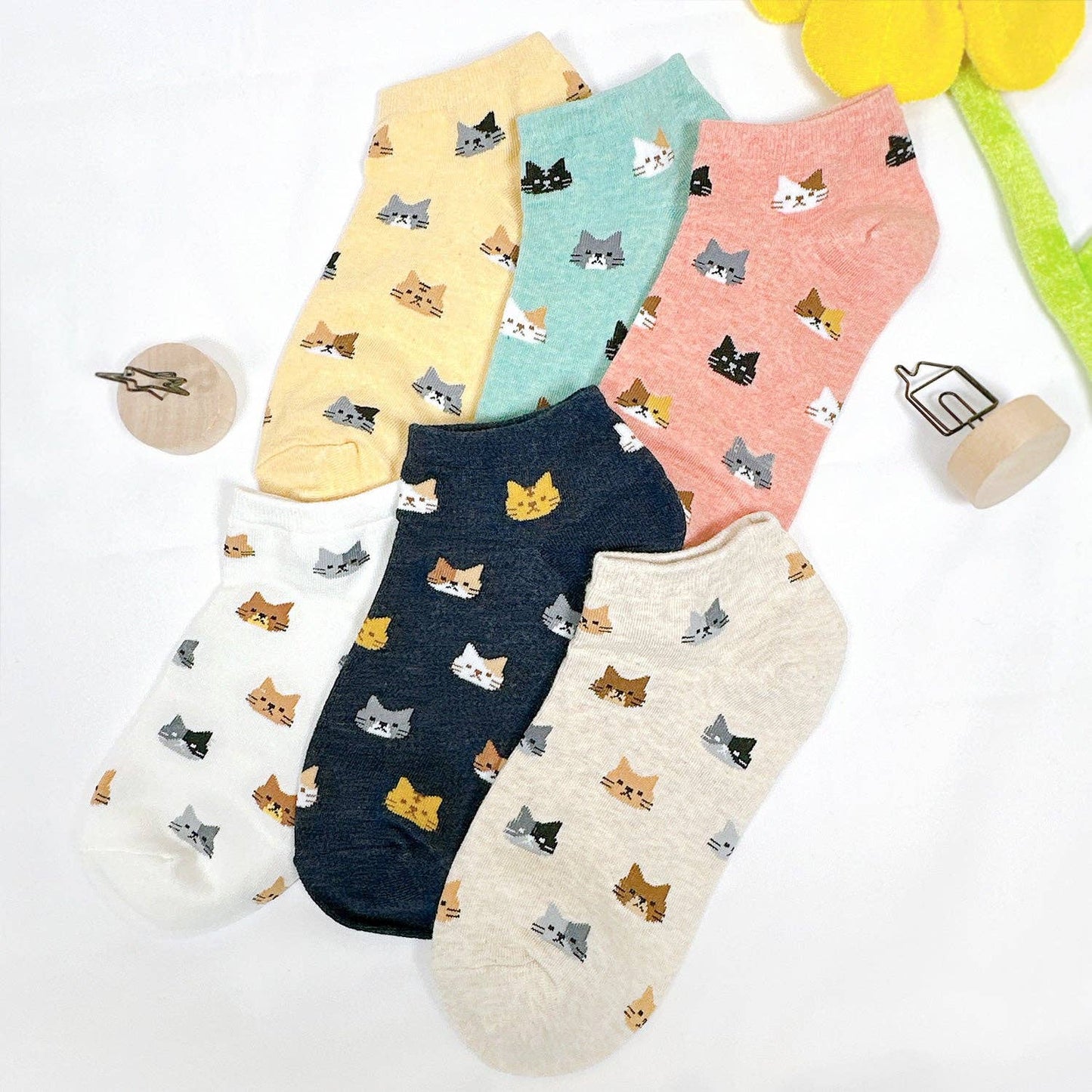 Women's Ankle Cat Friends Socks: VW-A-005-1