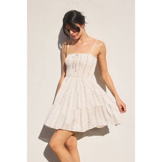 Petite Floral Trail Babydoll Tiered Mini Dress: DAINTY BLUE / FD12647-P2009