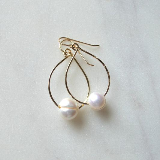 Freshwater Pearl Earrings: Gold Filled