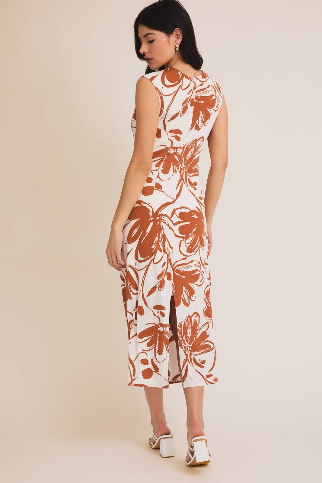 ROUND NECK SLEEVELESS CUT OUT FLORAL PRINT DRESS: TERRACOTTA FLORAL / D19893