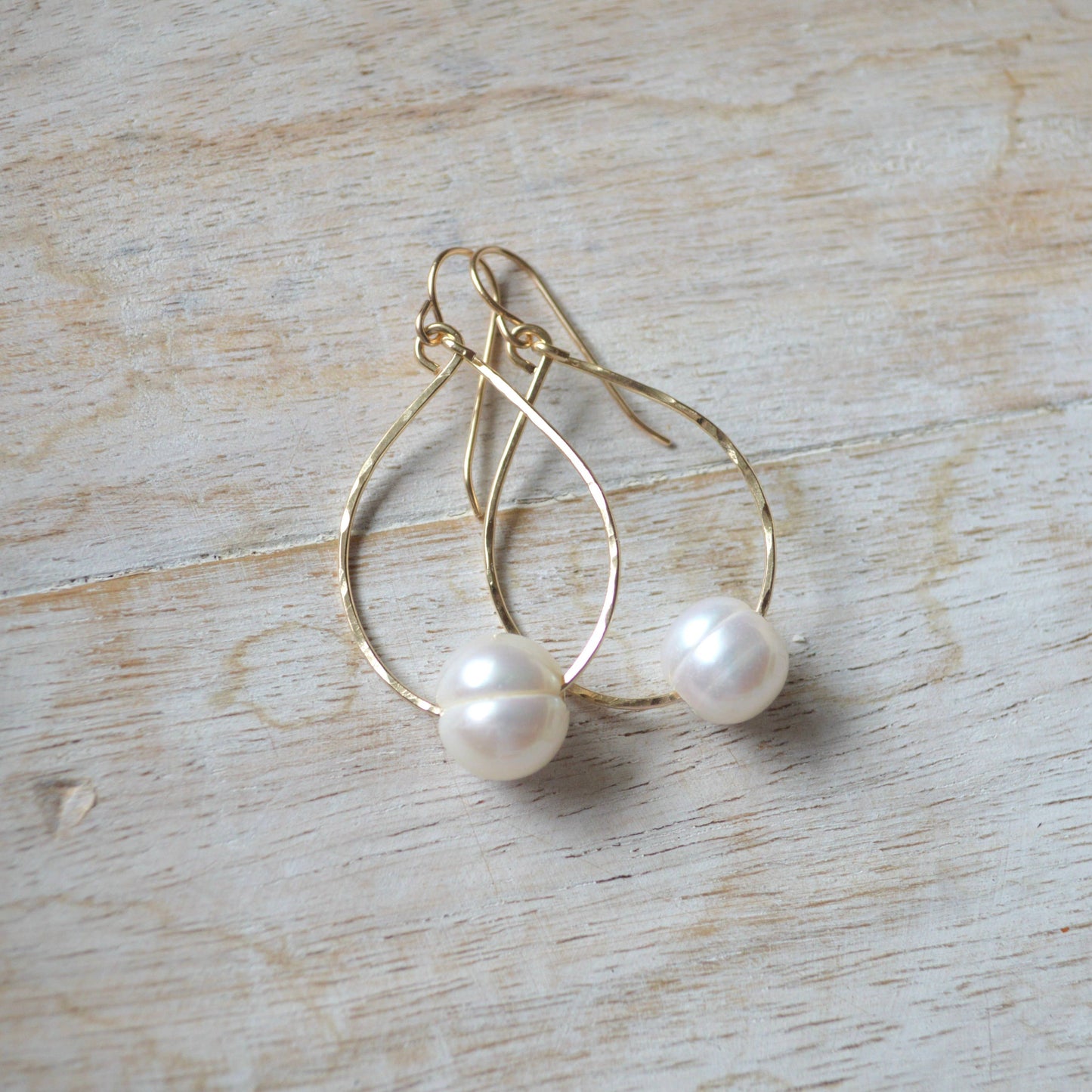 Freshwater Pearl Earrings: Gold Filled