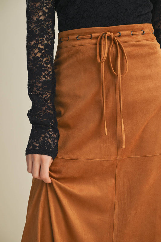 DRAWSTRING SUEDE A-LINE SKIRT: CAMEL / S25226