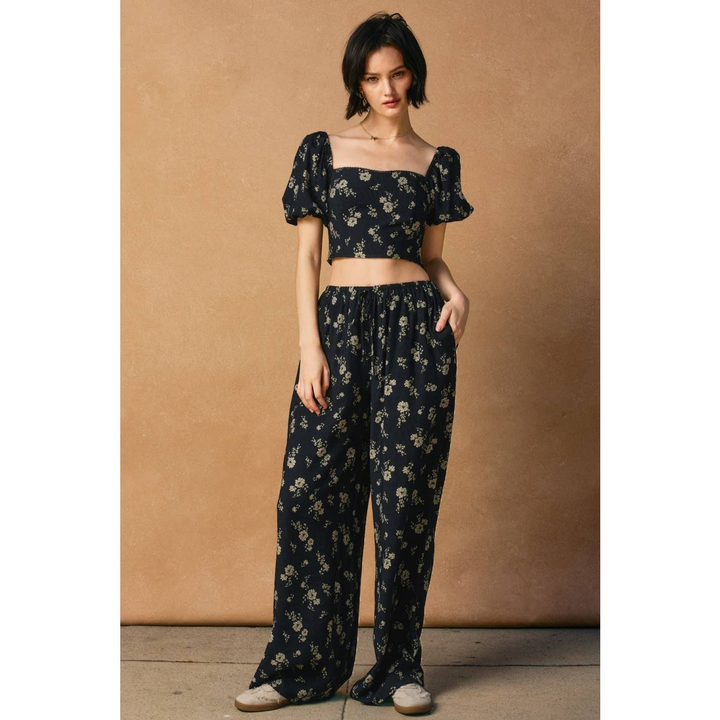 Dancing Moon Puff Sleeve Crop Top: MOONLIGHT FLORAL / FT13226-P2094