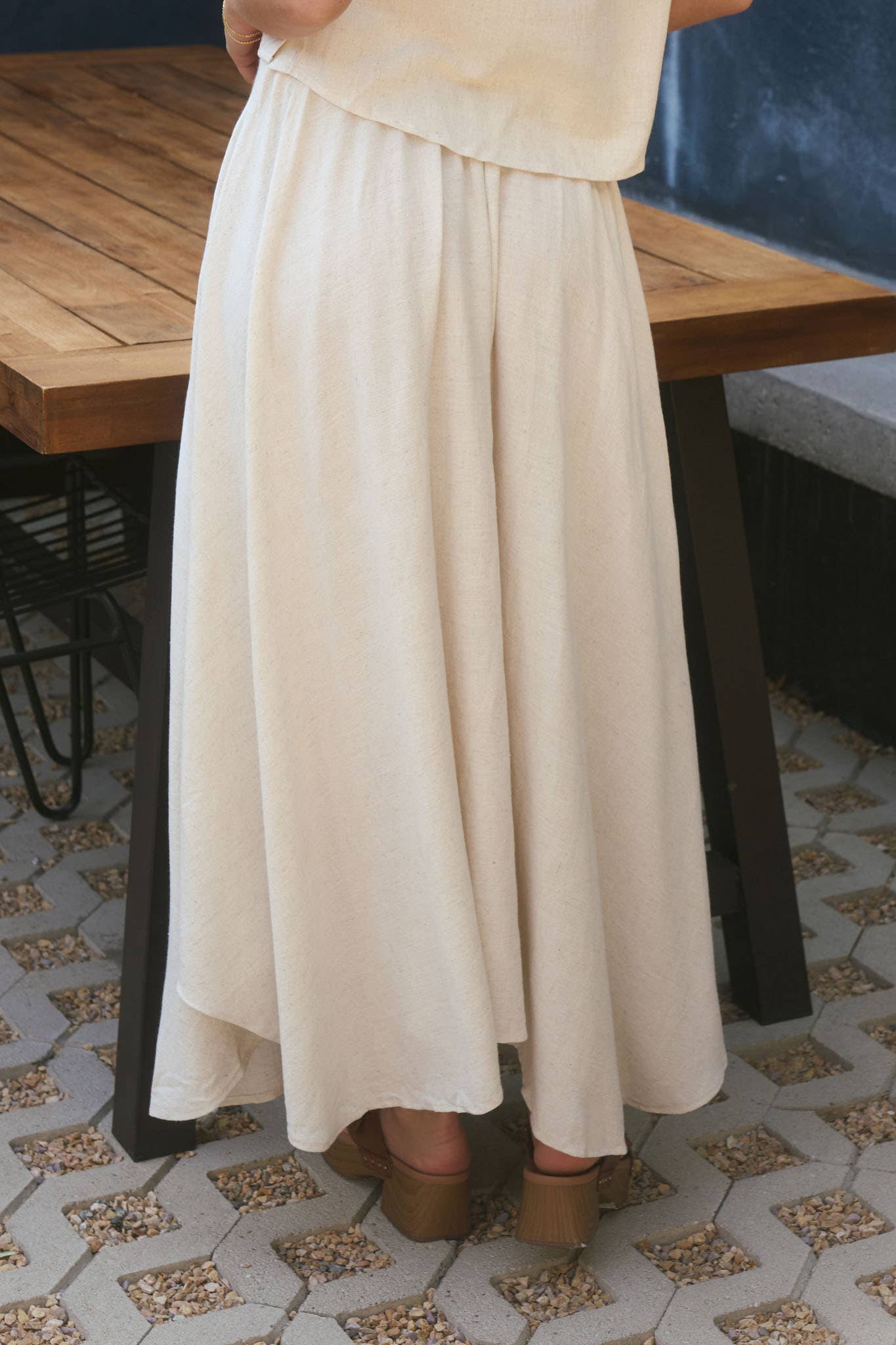 B5SX1033-B SKIRT: LIGHT TAN
