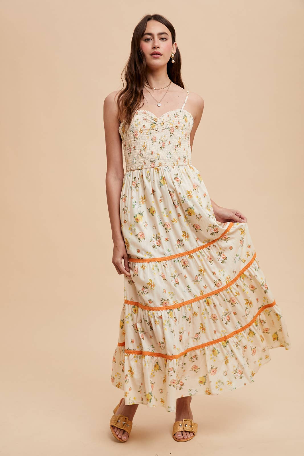 COTTON FLORAL SMOCKED MAXI DRESS: BUTTERCREAM FLORAL / ILD6377