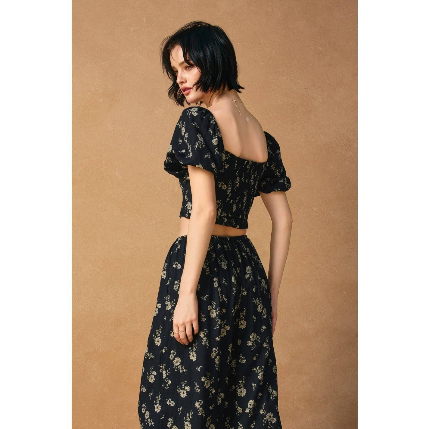 Dancing Moon Puff Sleeve Crop Top: MOONLIGHT FLORAL / FT13226-P2094
