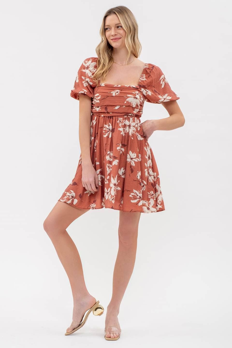 FLORAL PLEATED PUFF SLEEVE MINI DRESS: CR2212A_OLIVE