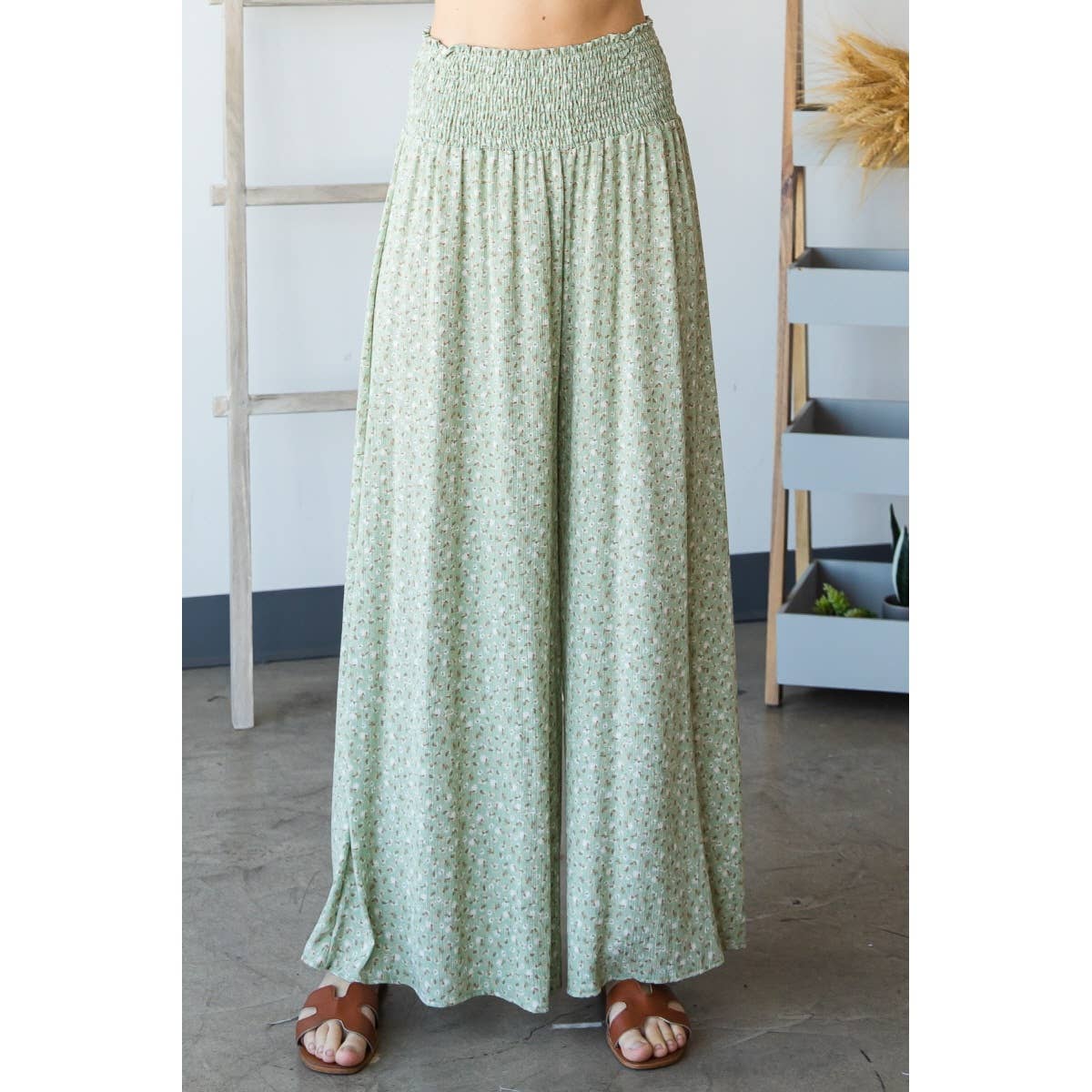 P53089E - Rayon Ditsy Floral Smocked Waist Pants: Natural