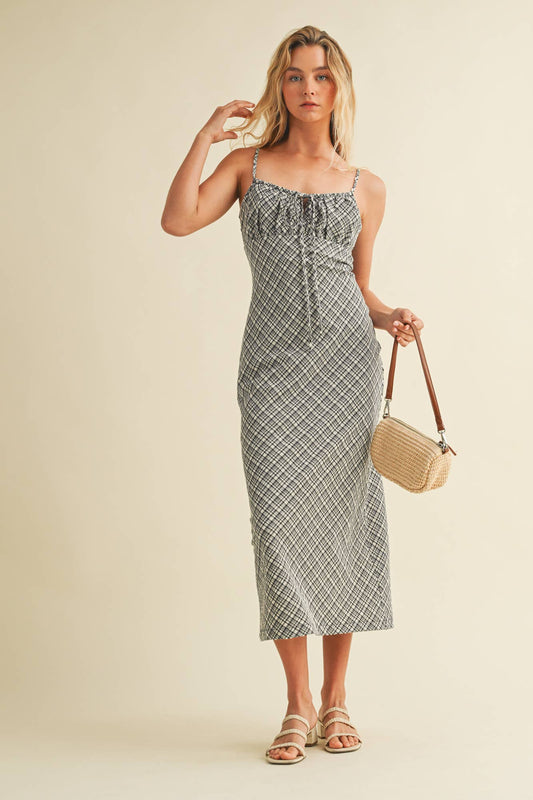 TEXTURED PLAID DRAWSTRING NECK MIDI DRESS: Black / S25182