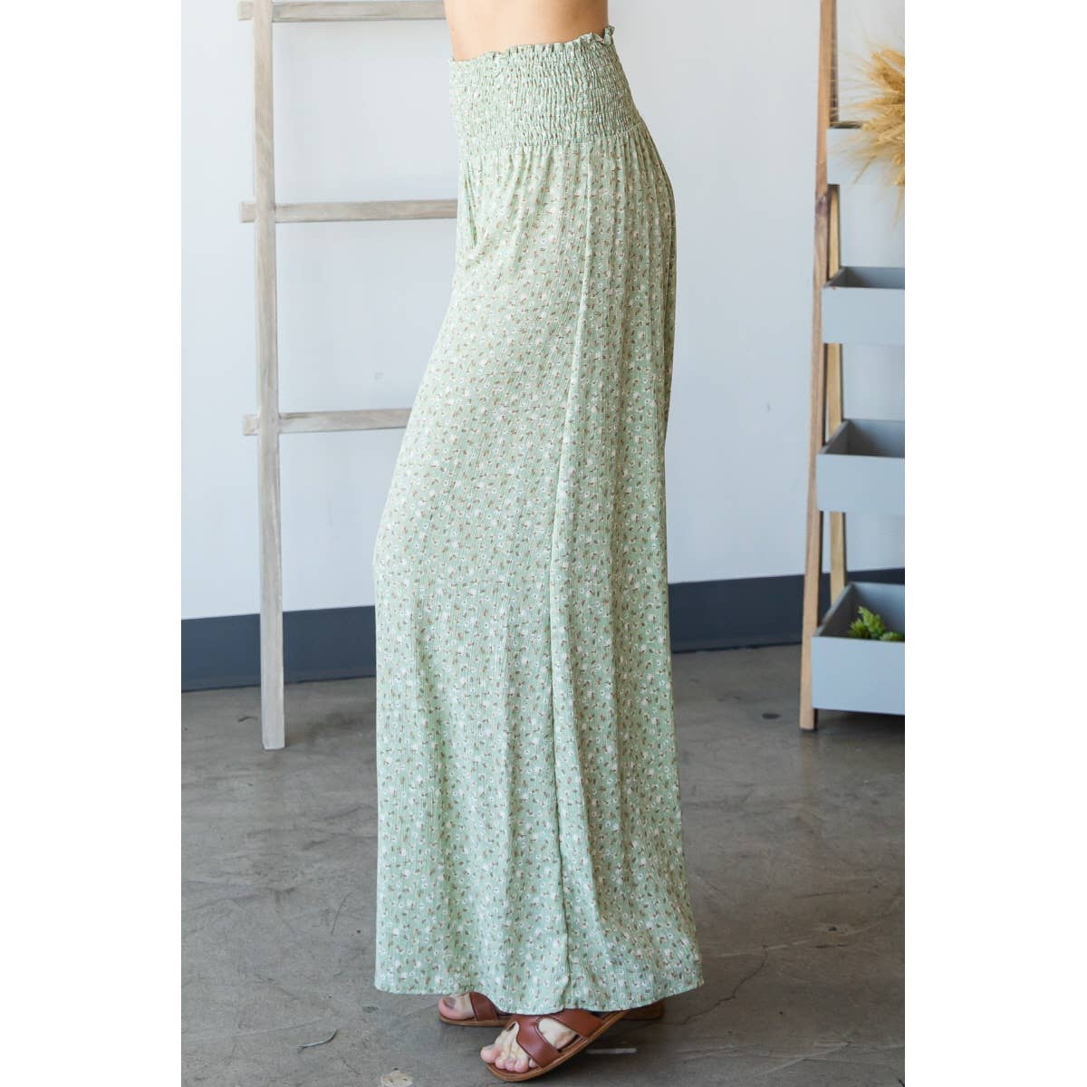 P53089E - Rayon Ditsy Floral Smocked Waist Pants: Natural