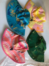 Load image into Gallery viewer, UPF 50+ Keiki Bucket Hat in Puakenikeni Ānuenue: Pink Medium (48-52 cm)

