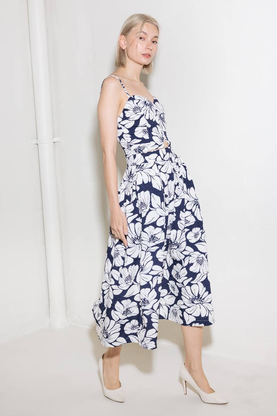 A printed textured woven crop top - FT1451 NAVY: NAVY