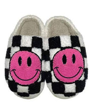 Load image into Gallery viewer, Smiley face slippers
