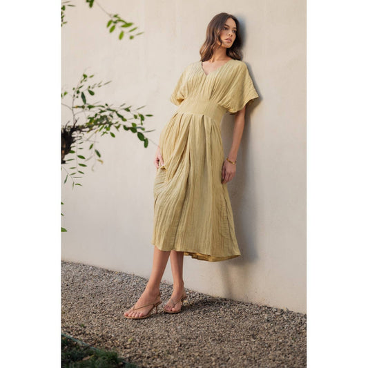 TEXTURE WOVEN V NECK PLEAT DETAIL MIDI DRESS: FAWN / FD67945_1