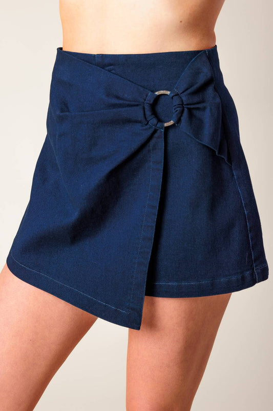 A solid woven skort - IP8535-A: MEDIUM INDIGO