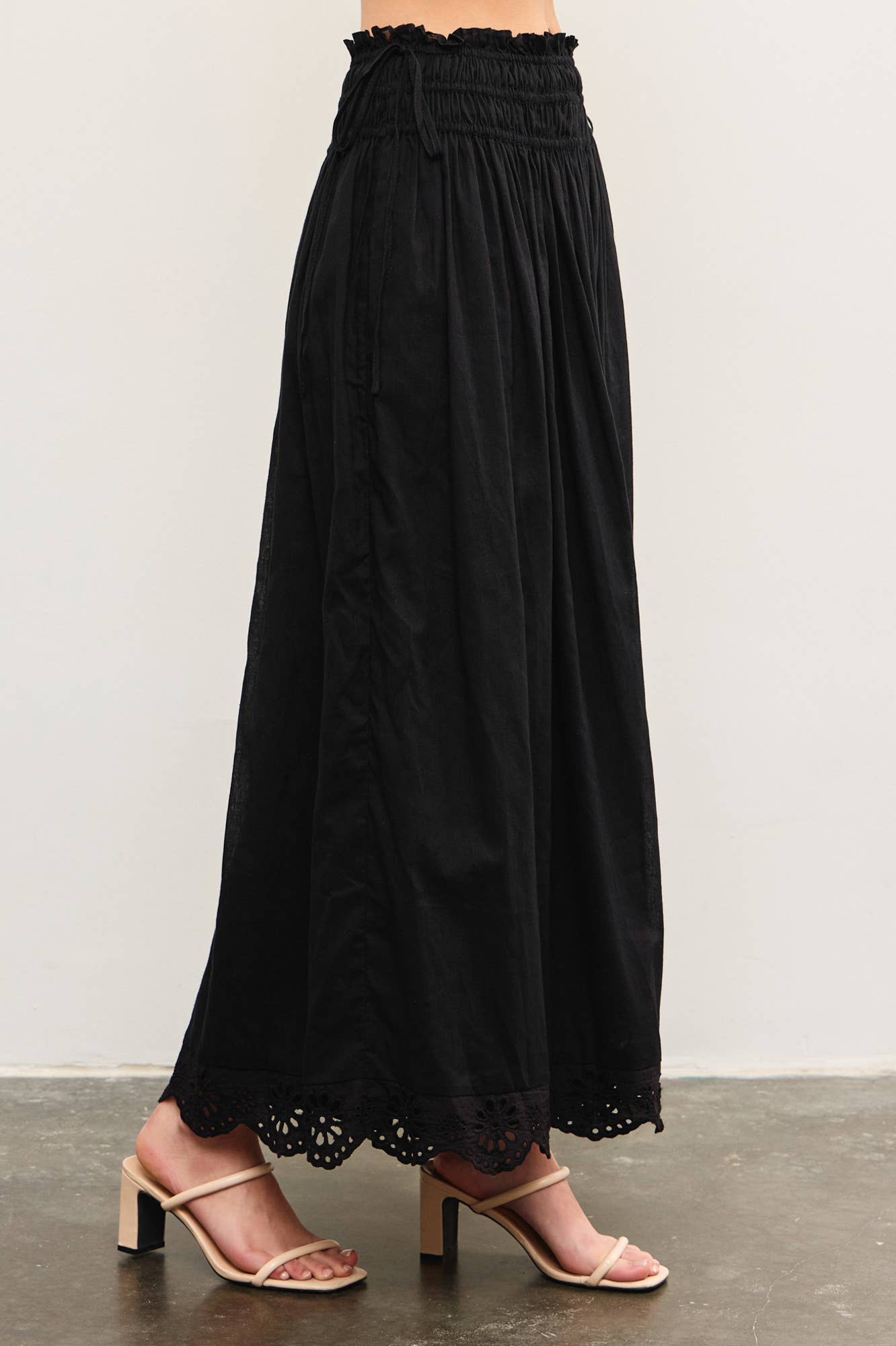 EYELET LACE HEM SIDE TIE SKIRT: PERIWINKLE / S24672