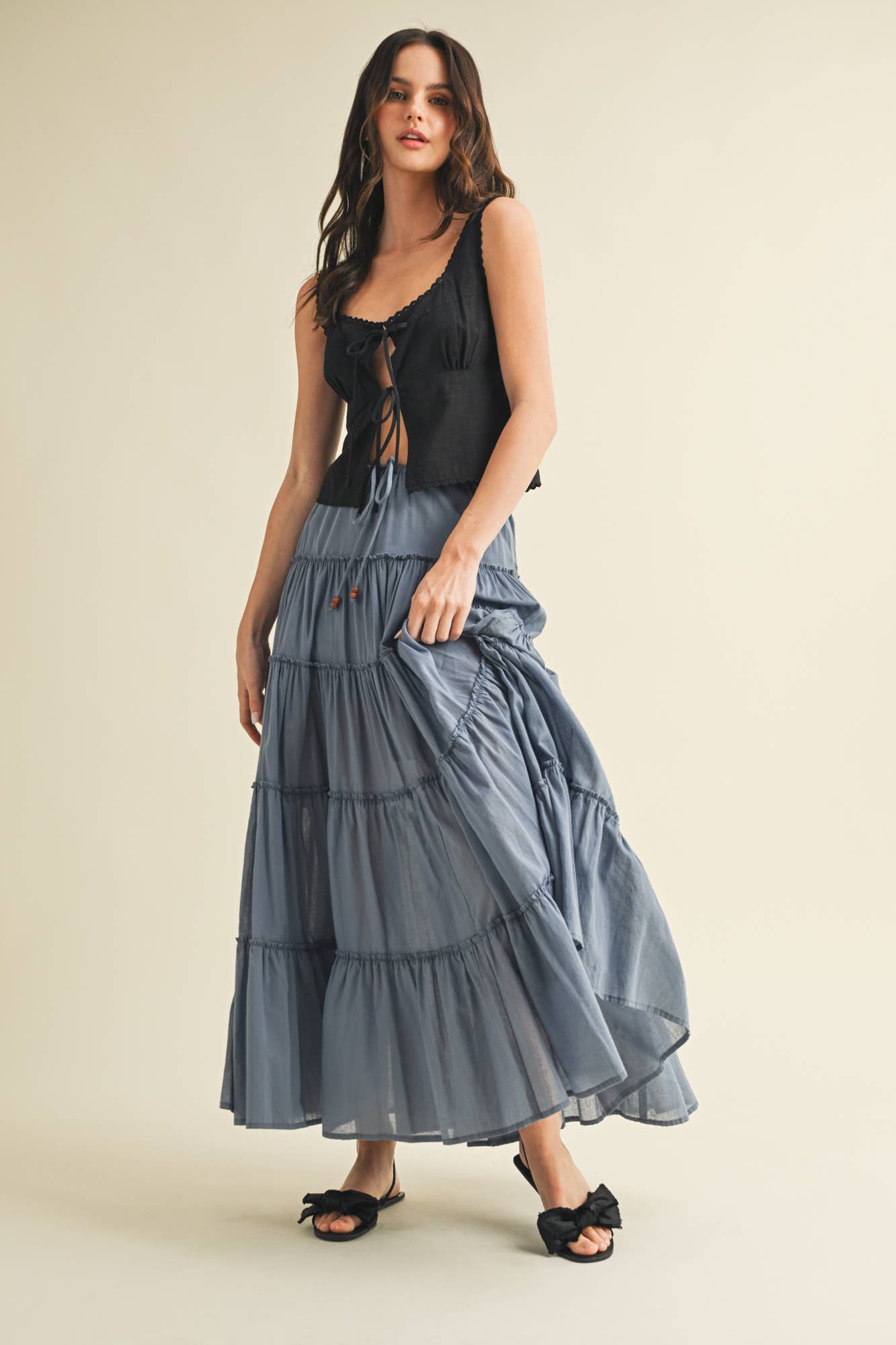 SCALLOP TRIM EDGE TIE FRONT SLEEVELESS TOP: GINGER / S24275