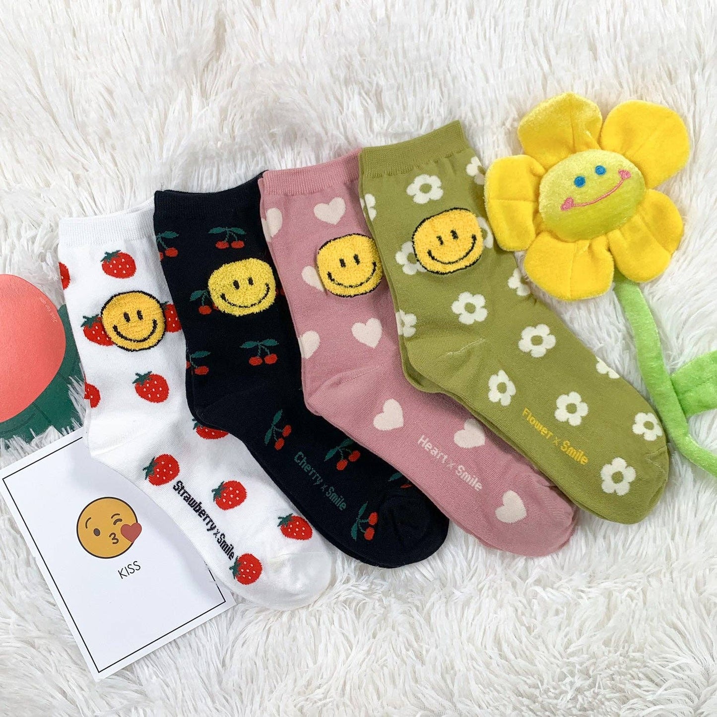 Women's Crew Kitsch Smile Socks: KW-C-251-4