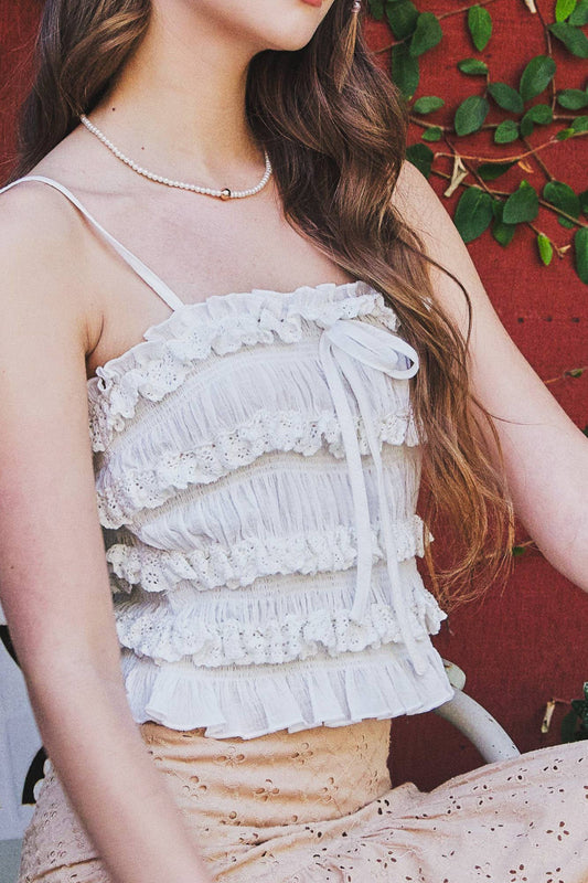 EYELET LACE RUFFLED CAMI TOP : SNOW WHITE / S24647