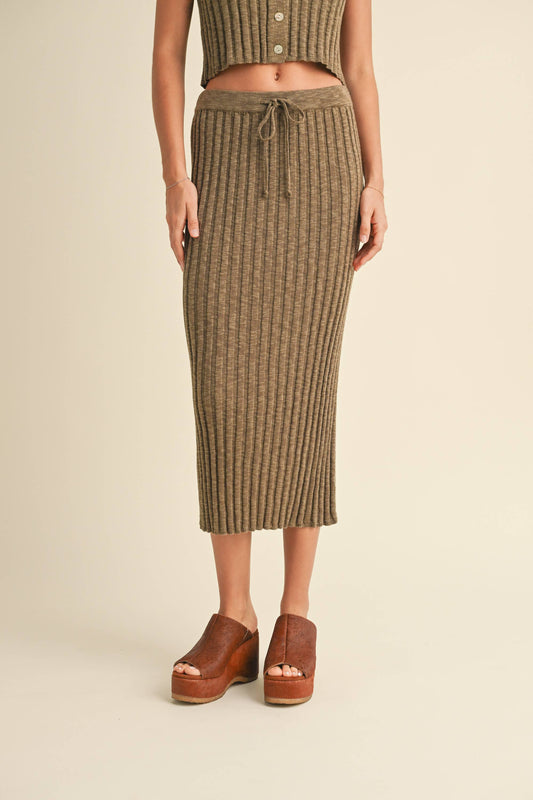 S3930ST  RIBBED LONG KNITTED SKIRT: MOCHA